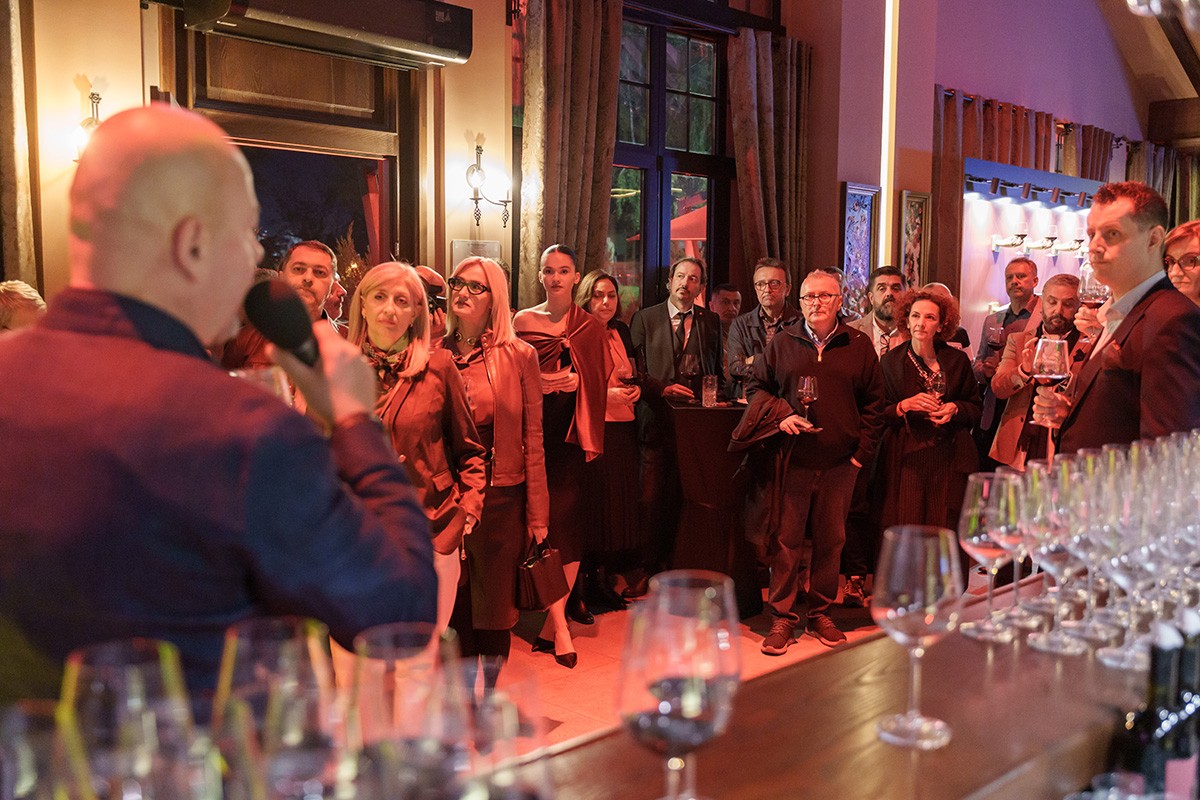 Ерупција на вкусови со „Волкано“ - новото премиум вино на „Монтеко“