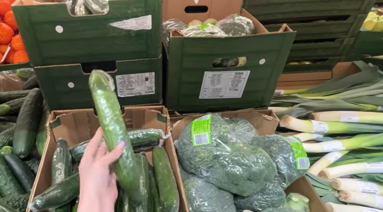 Пластиката на краставиците во продавницата не е случајна: Еве зошто се спакувани во фолија