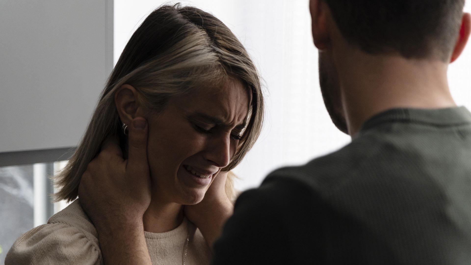 „Направете да се чувствува како кралица“: Совети до мажите од разведен маж кои ќе спасат многу бракови