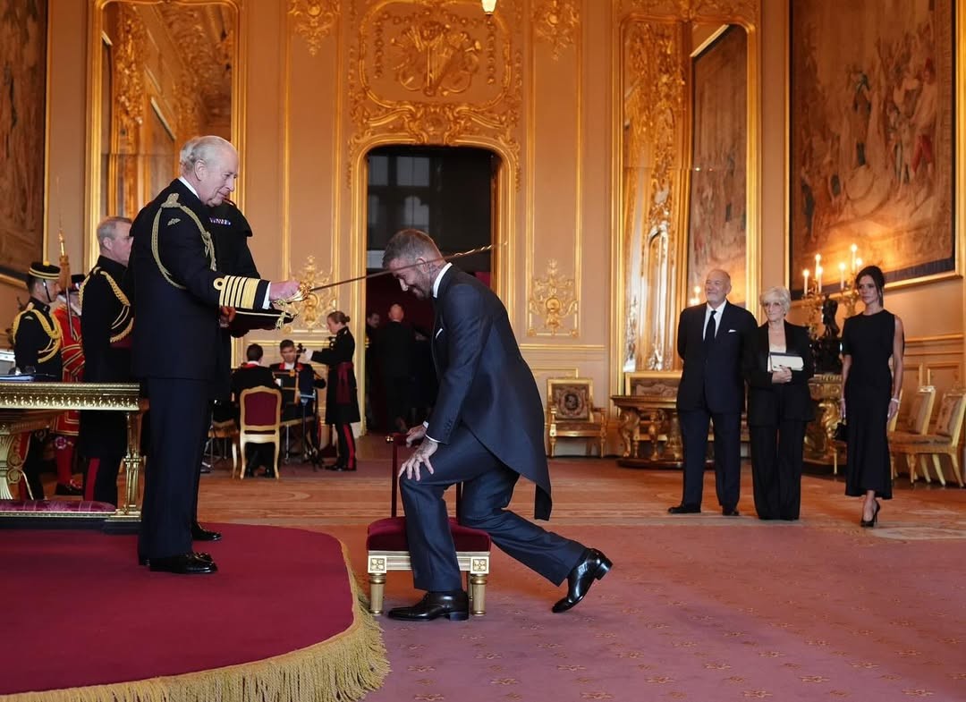 Синот на Дејвид Бекам не му честиташе на татко му за титулата витез: Дали ова официјално е крај на хармоничните семејни односи?