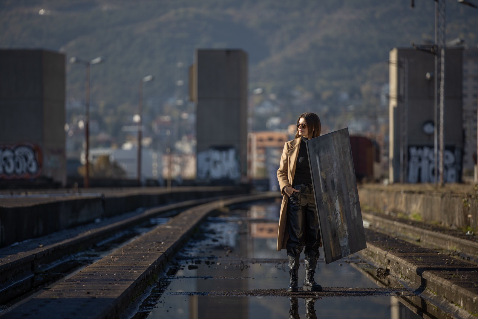 Ќерката што ја наслика песната на својот татко