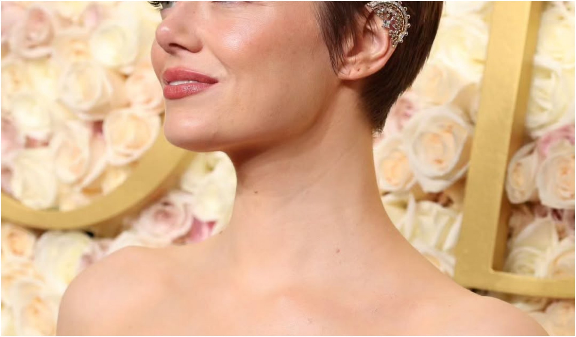 Речиси совршени црти на лицето: Познатата актерка е прогласена за најубава жена на светот според златниот сооднос