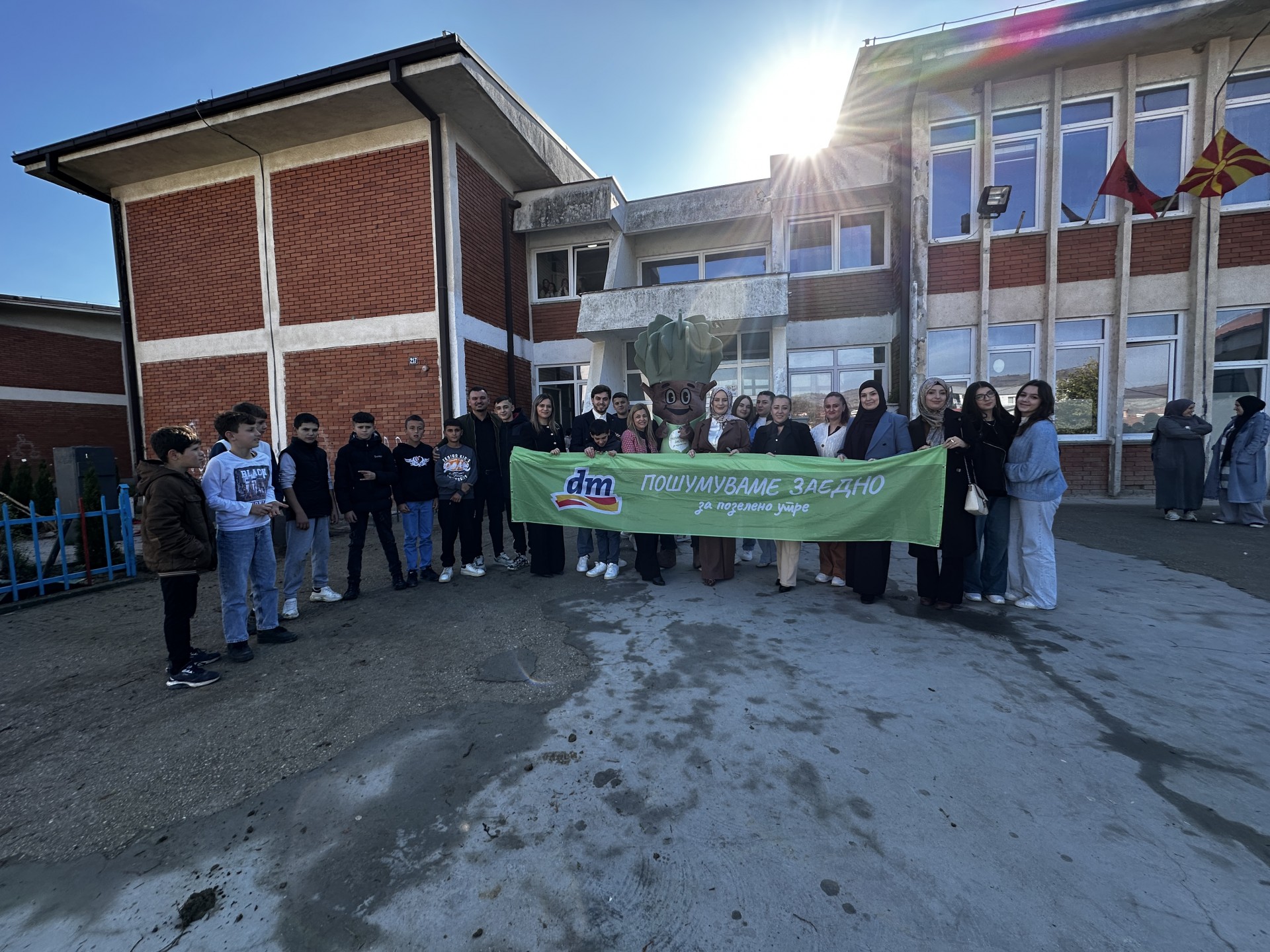 dm раззелени 4 училишни двора за 2 месеци како дел од конкурсот „Зелена иднина: од градинка до училиште“