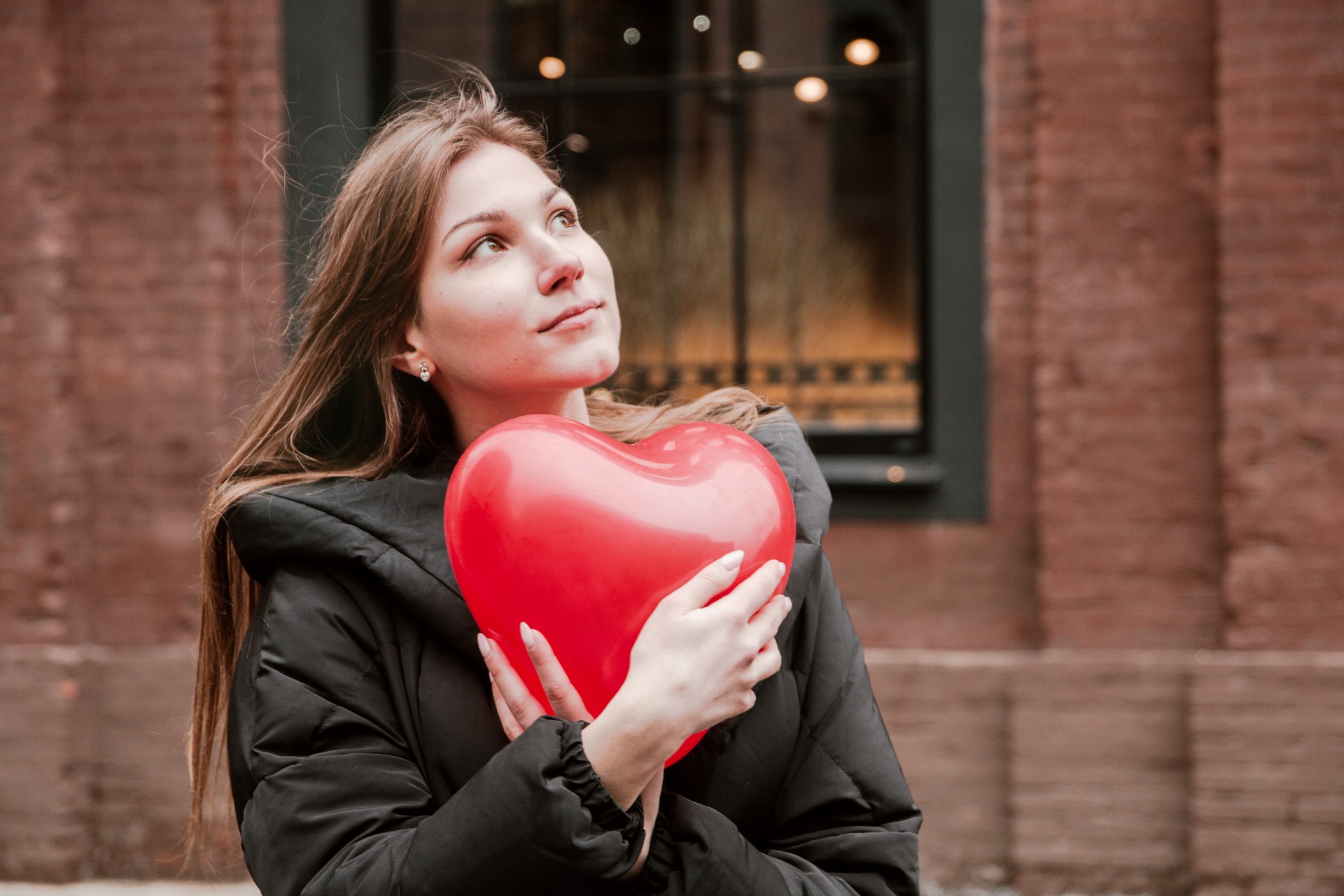 Три хороскопски знаци кон крајот на есента ќе доживеат љубовен БУМ