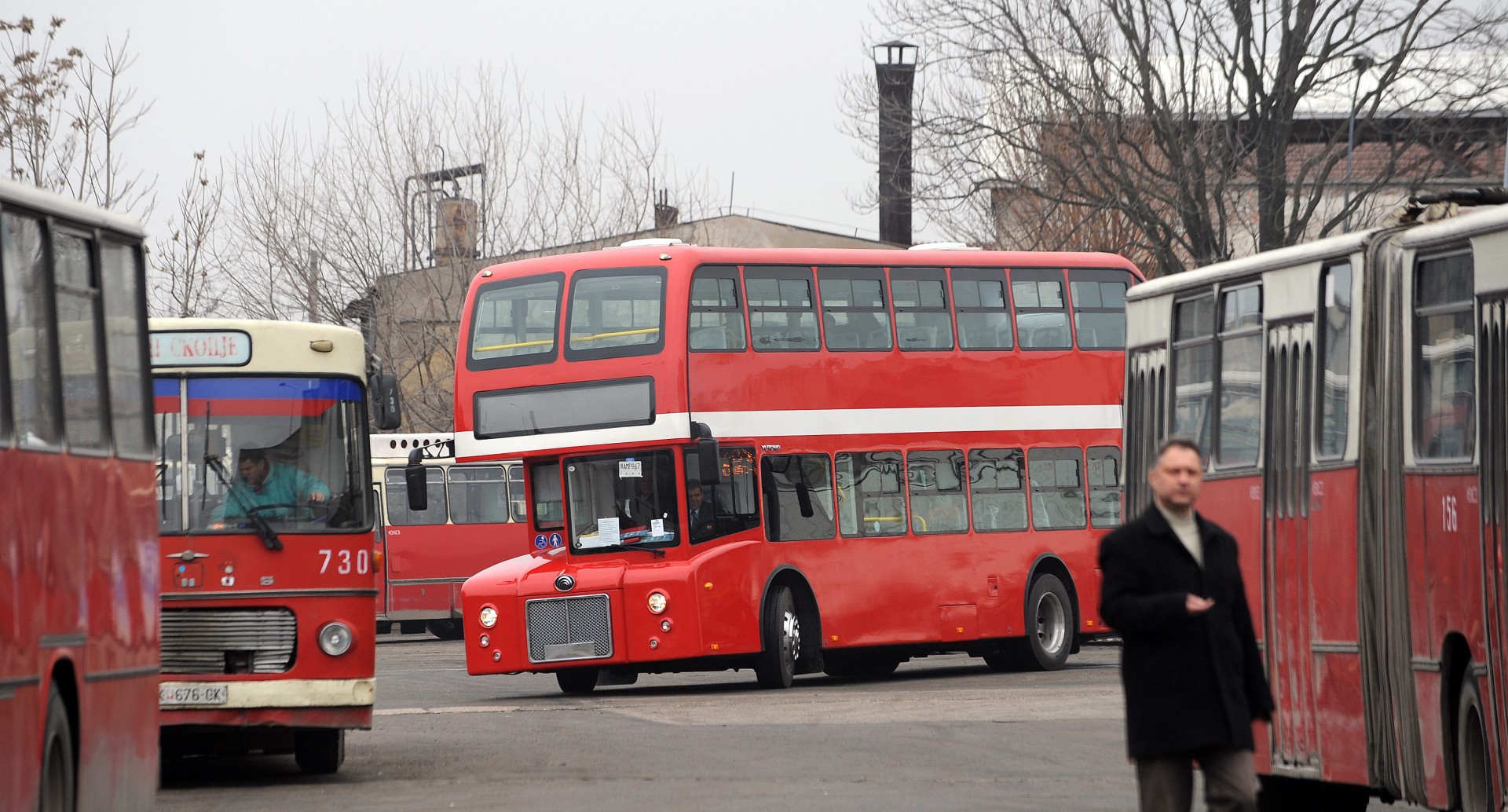 „Си слушнала ли ти за контрацепција“: Мајка на четири дечиња била нападната во автобус и тоа од друга жена