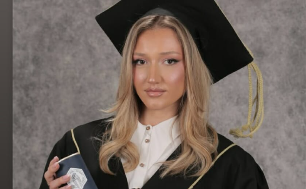 Згодната ќерка на Наташа Малинкова дипломираше и привлече внимание со изгледот