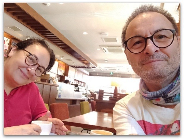 Љубов што зрее со времето: Џокси и Виолета слават годишнина од брак