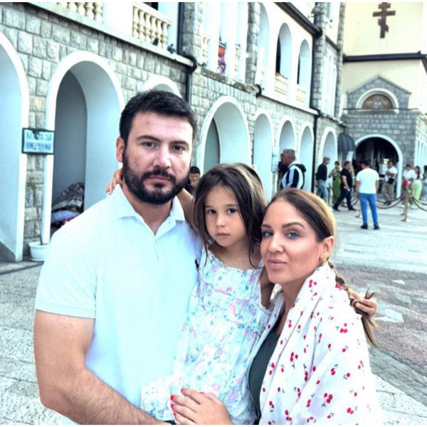 До духовните височини: Градоначалникот на Штип со семејството на Острог