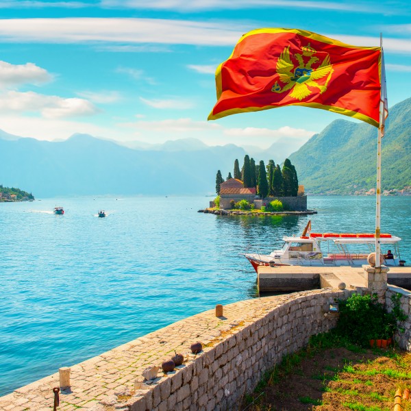 „Не влегувајте во вода“: Во Црна Гора морето не е препорачливо за капење на ова познато летувалиште