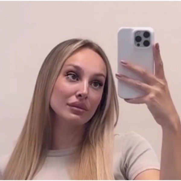 Луна Ѓогани ги поправи носот, усните и градите, а потоа отиде на уште една корекција: Еве што направи сега