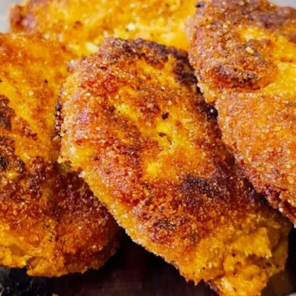 Нема да верувате колку вкусно може да биде ова: Бургери од тиквички (РЕЦЕПТ)