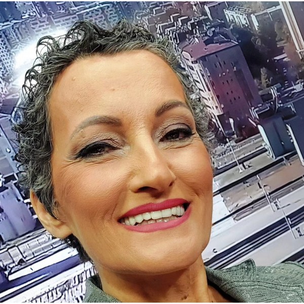 Зад тишината често стои тешка борба: Сузана Турунџиева со моќна животна лекција