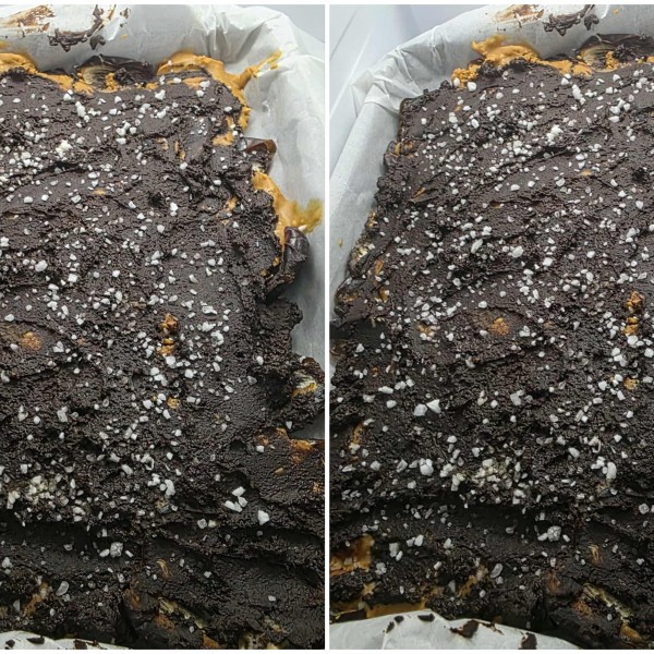 Ова е највкусната и најздравата варијанта на домашен „сникерс“: Со 3 состојки за 10 минути до десерт каков што не сте пробале никогаш