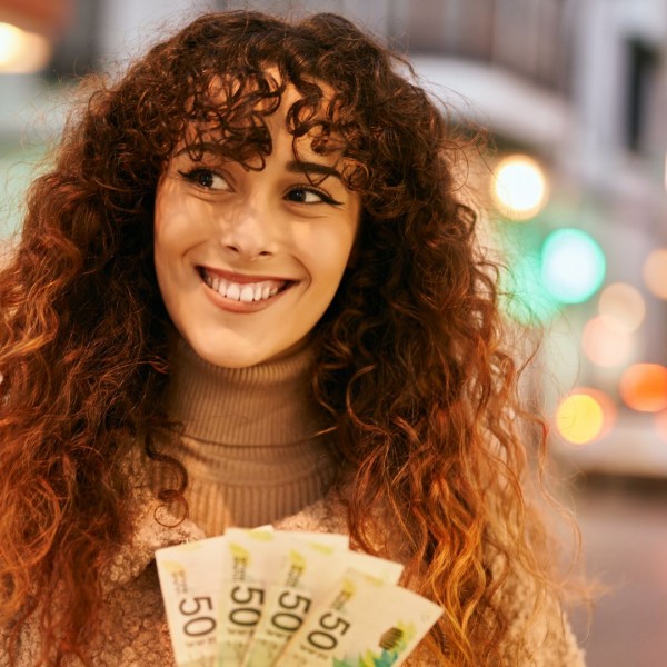 Нивната банкарска сметка ќе експлодира: 3 хороскопски знаци наскоро ќе пливаат во пари