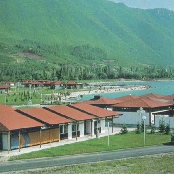 Езерото Треска – симболот што го удави заборавот: Каде исчезна сонот на едно Скопје што знаеше да сака?