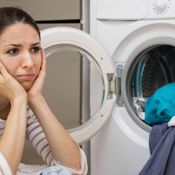 E1, E2, E3... Што значат најчестите кодови за грешка на машината за перење алишта?