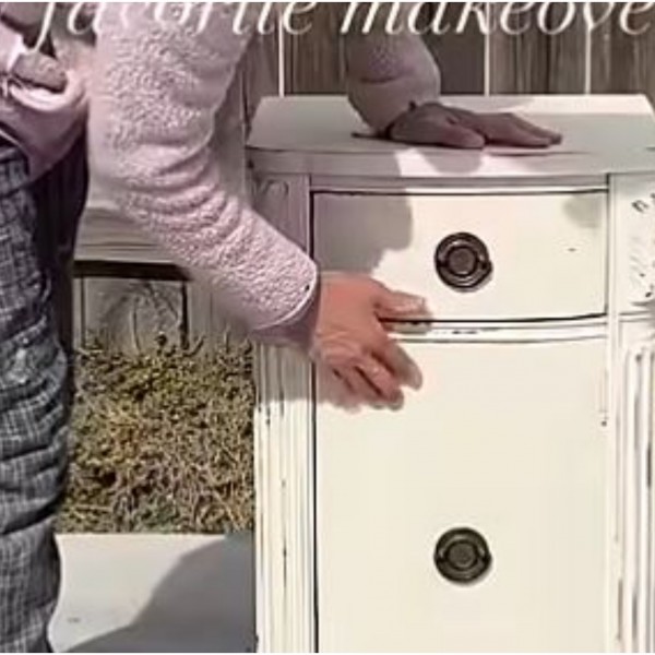 Од старото шкафче на баба ѝ направи чудо: Во 7 чекори го доби тоа што сите го сакаме во својот дом