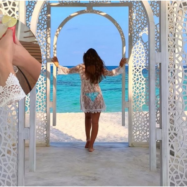 Водителката со сопругот кој личи на вистински турски актер и ќерката слават на Малдиви - ФОТО