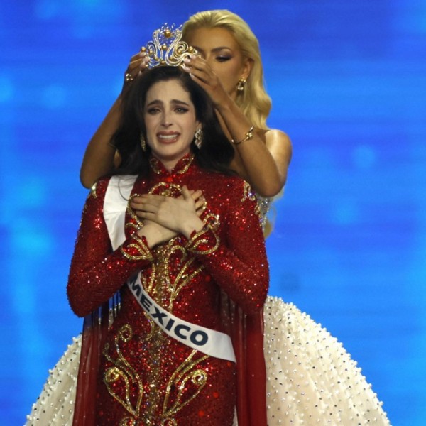 Велат дека е грда за круната Мис Универзум, а таа целата вештачка: Вака изгледала претходно Фатима Бош - ФОТО