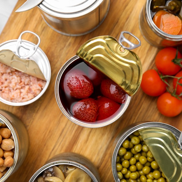 Го разбиваме митот за храна во конзерва: Не е нездрава, напротив овие четири намирници се синоним за здравје во период на пост