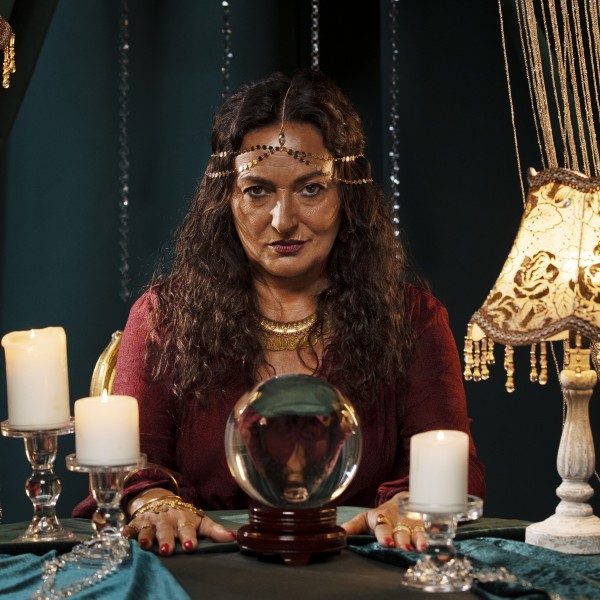 Ромскиот хороскоп за овие 3 хороскопски знаци предвидува блескава 2026 година: Другите да бидат внимателни