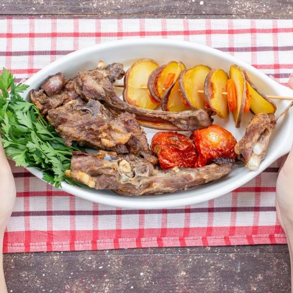 Во светот е луксуз, но кај нас е секојдневна традиција: Еве на кое месо треба да му дадете предност за време на празниците