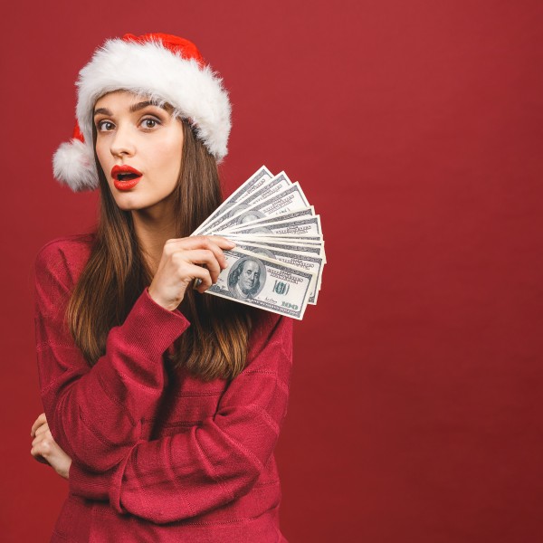 Финансиска добивка на крајот на годината за овие четири знаци: Ќе бидат наградени за целиот труд