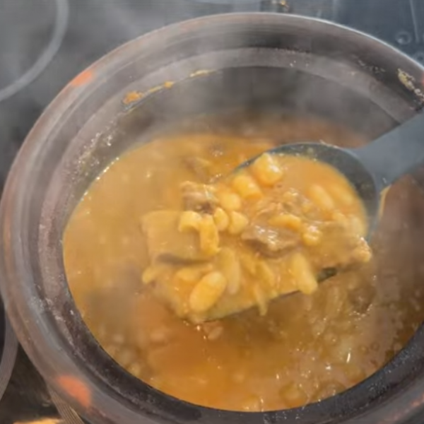 Најдобро е гравот да се потопи во оваа намирница пред готвење: Многу луѓе го ставаат само во вода и прават голема грешка...