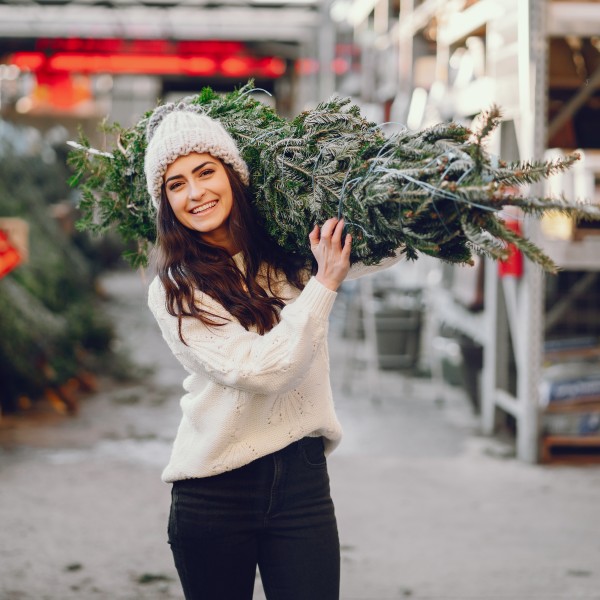 Љубовен бродолом за Овните, семејни проблеми за Раковите: Неделен хороскоп 15 - 21 декември