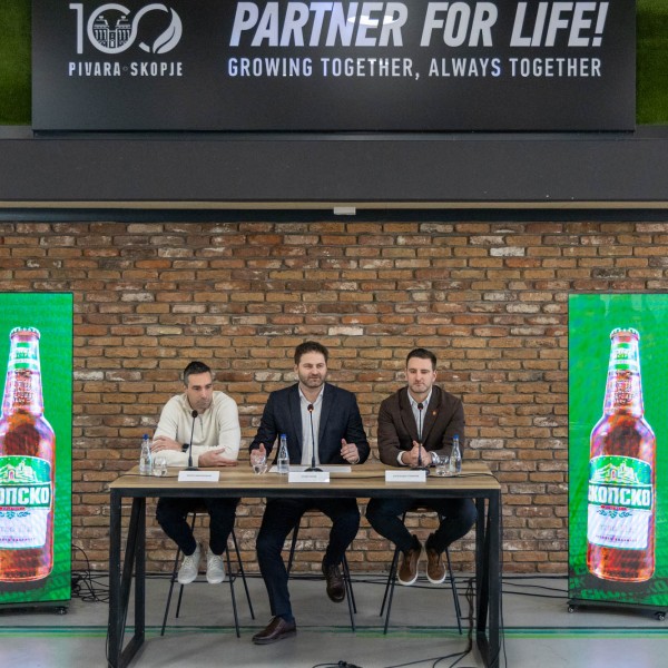 Пивара Скопје и РФМ потпишаа договор за спонзорство – 45 години партнерство и поддршка за македонскиот ракомет