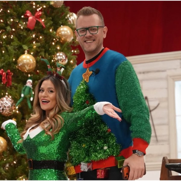 „The Elf and The Shelf“: Александра и Дамјан Дренковски во празнична бајка